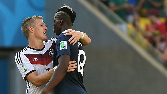 欧冠赛场精彩瞬间：皇马主场2-0取胜,（欧冠高光时刻：皇马主场2-0告捷）