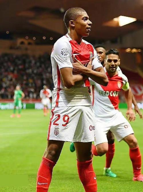 意甲第14轮裁判安排揭晓：那不勒斯迎战尤文图斯，拉佩纳执法