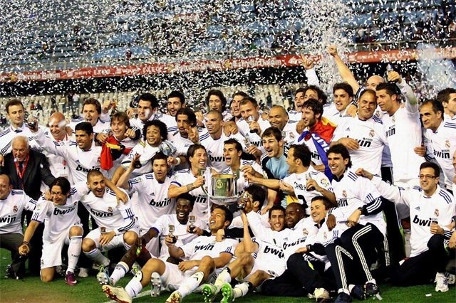 德利赫特：球队还不在想要的位置上，希望本赛季拿到欧冠资格（德利赫特：我们尚未达到理想排名，目标本季锁定欧冠席位）