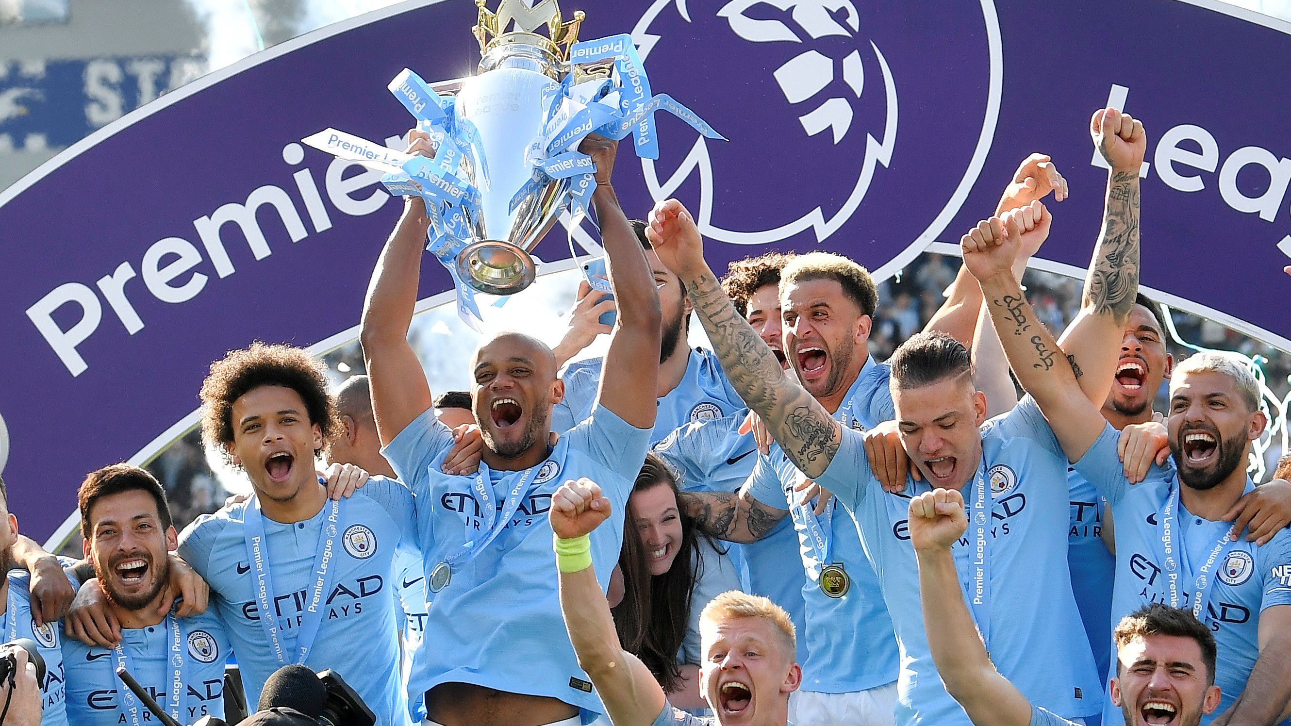 奥利塞vs弗赖堡全场数据：打进2球，助攻3次，拦截2次（奥利塞战弗赖堡神勇：梅开二度、送出3助并完成2次拦截）