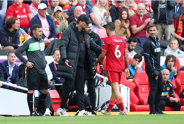 拜仁德甲时代第二次取得15连胜，上一次是在弗里克执教时期（拜仁在德甲再度豪取15连胜，上一次纪录诞生于弗里克执教期）