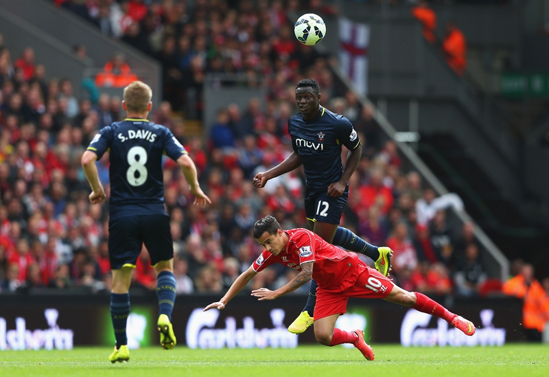 76人多点开花，半场狂轰11记三分得到69分