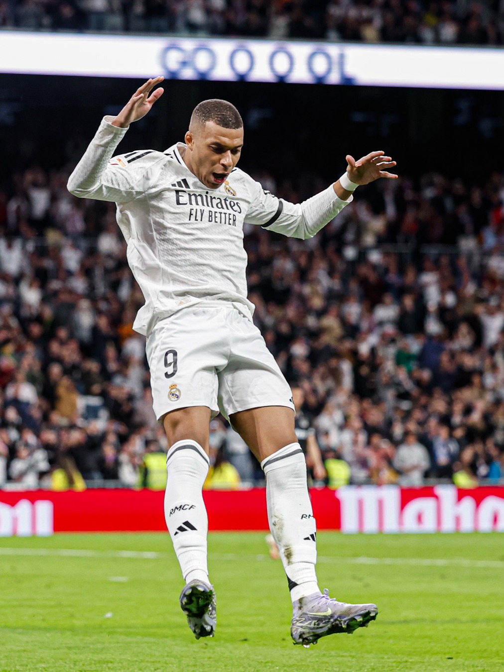 米体：莫拉塔妻子被发现已不再佩戴婚戒，二人感情陷入危机