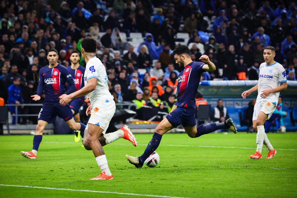 普约尔：我在家里很少谈足球，两个女儿最近才知道我曾效力巴萨