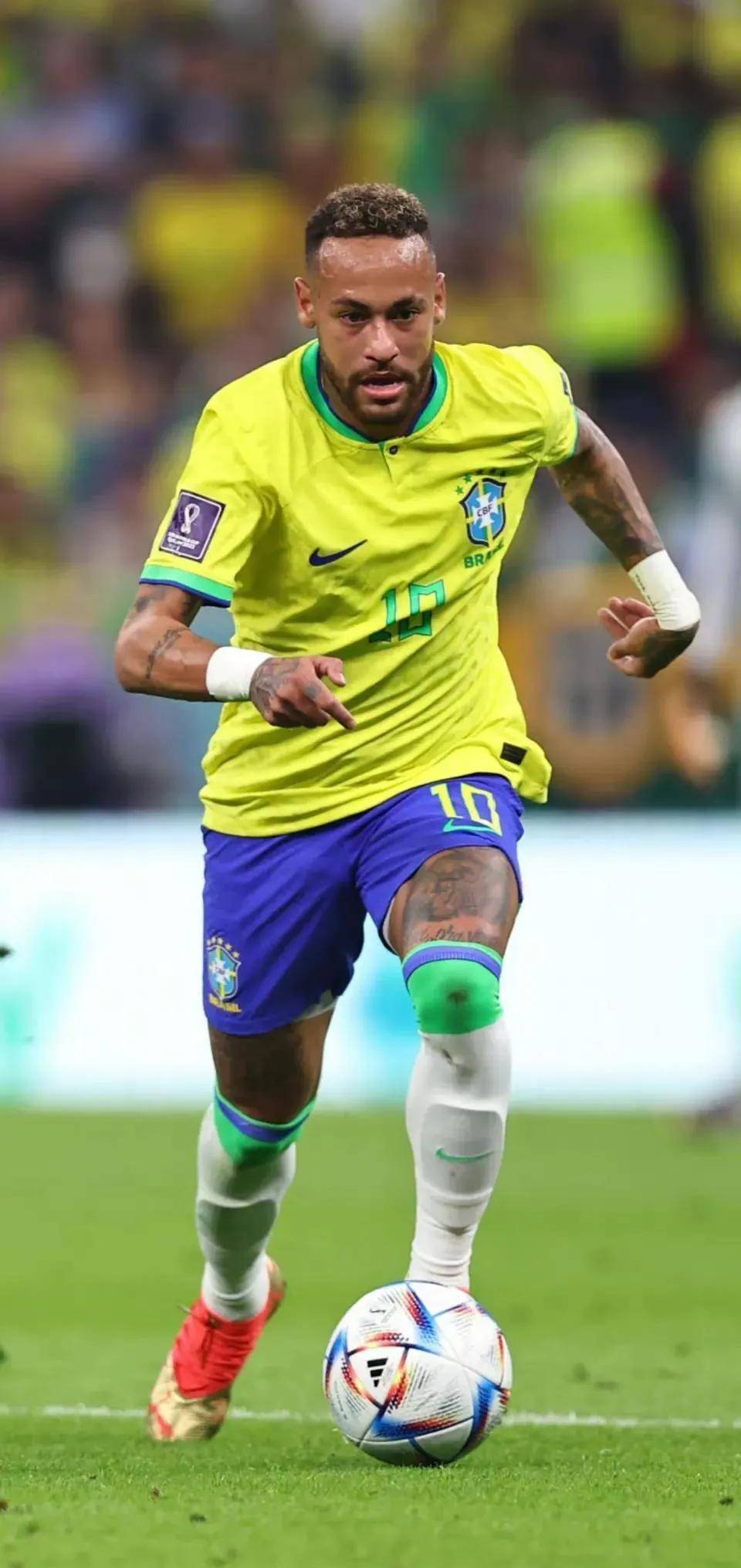 106球超越内马尔，莱万独占巴萨队史射手榜第18位