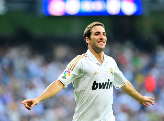 大连梭鱼湾足球场本赛季中超联赛观众总人数达874...